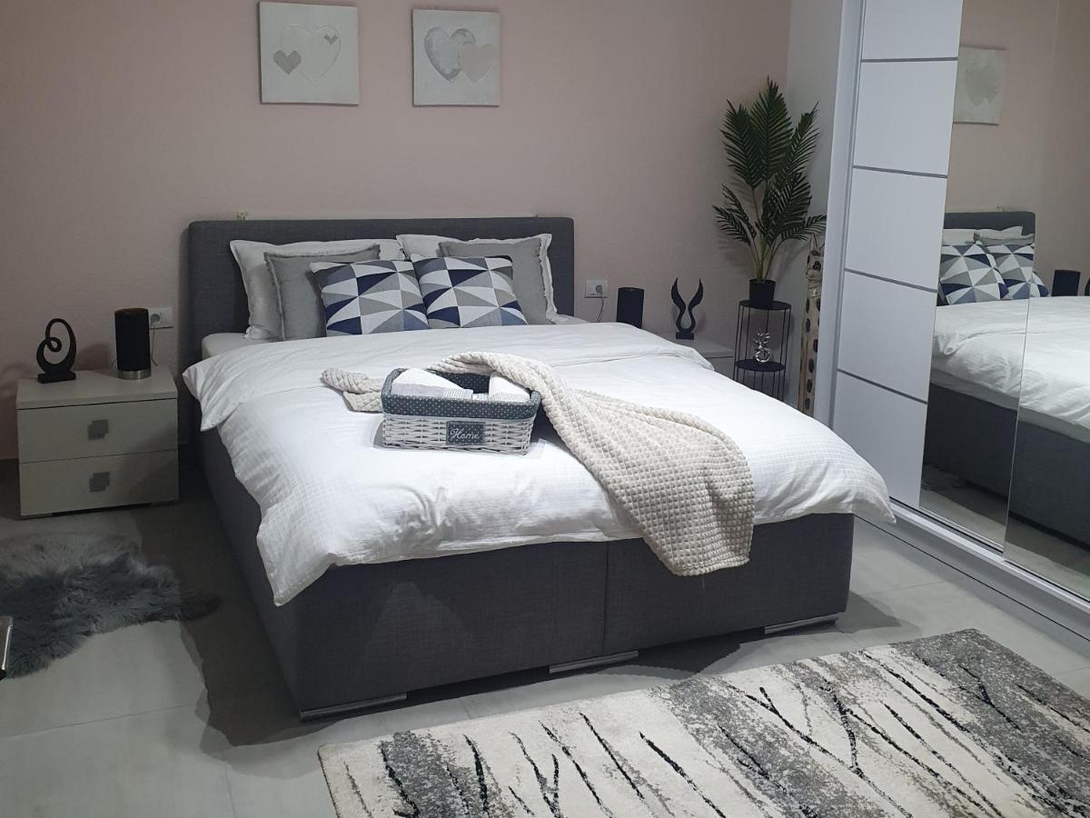 Afrodita Apartment Vrdnik Eksteriør bilde